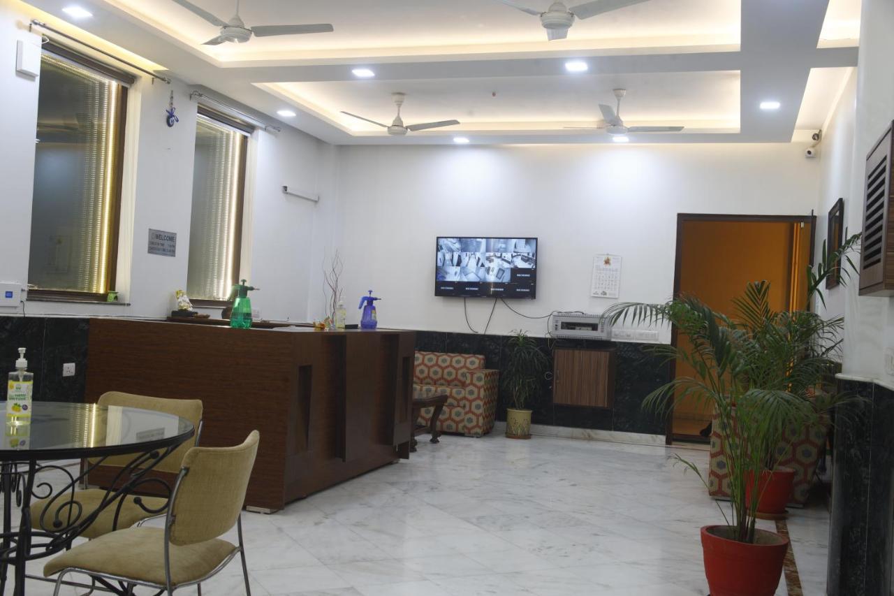Bed and Breakfast Peepal Tree Residency Near Max Hospital Saket Neu-Delhi Exterior foto