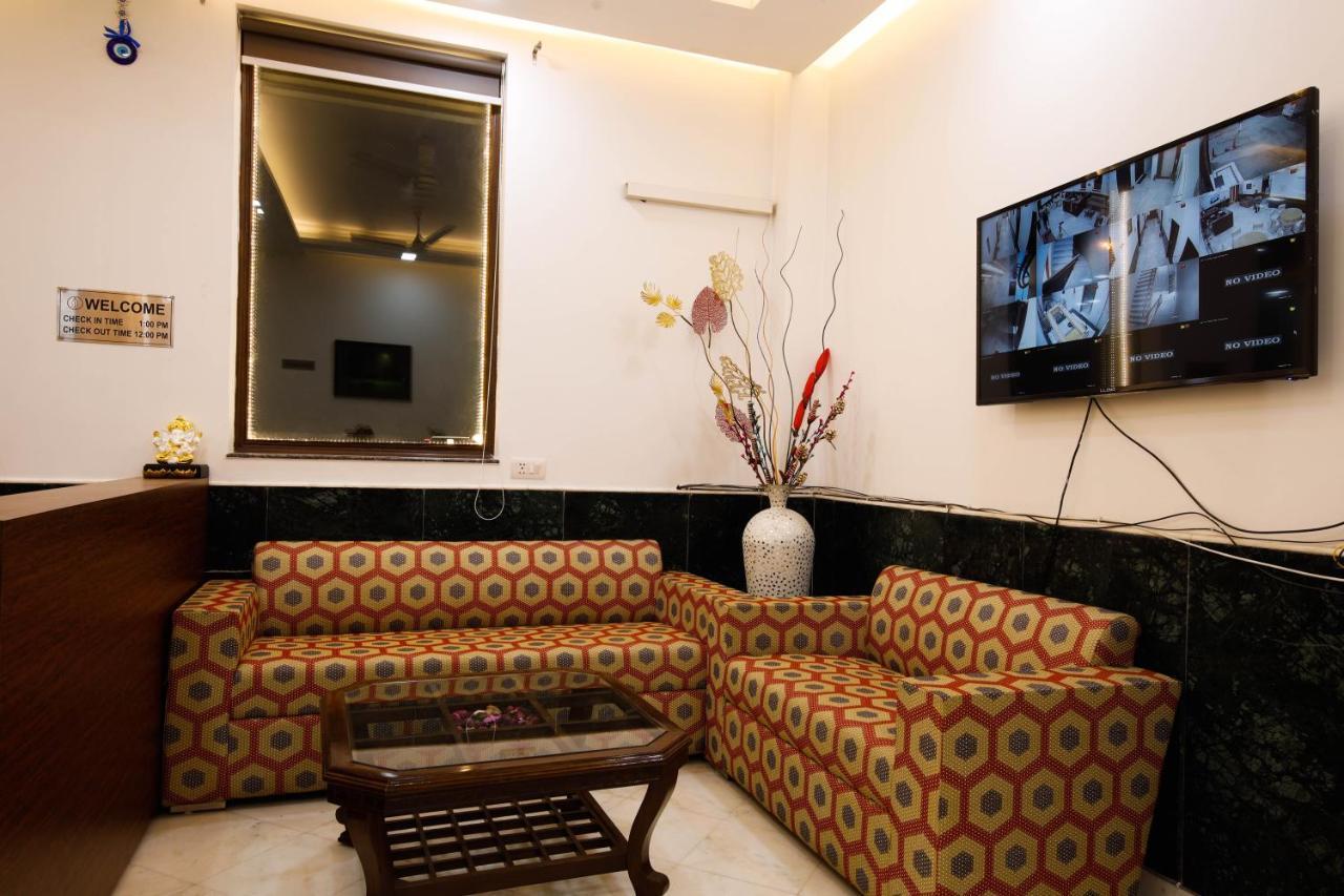 Bed and Breakfast Peepal Tree Residency Near Max Hospital Saket Neu-Delhi Exterior foto